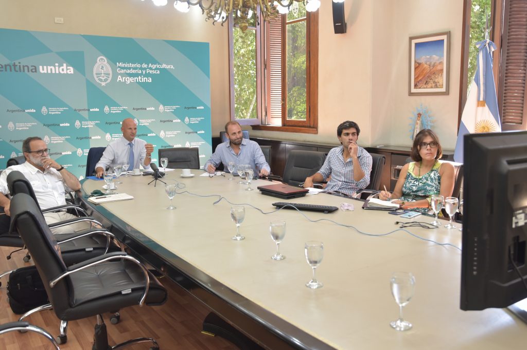 Se realizó un nuevo encuentro del Consejo Federal Lechero 220211012232 1024x680