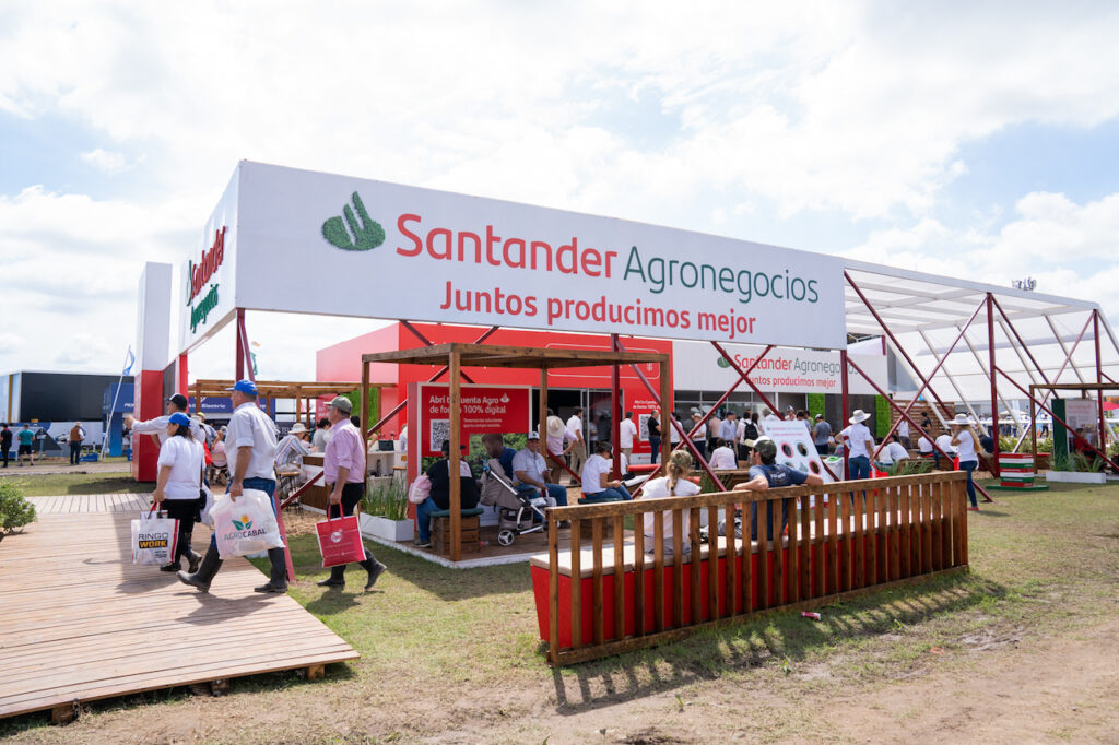 Financiación destinada al sector agropecuario en la megamuestra más grande del país FOTO SANTANDER 1024x682