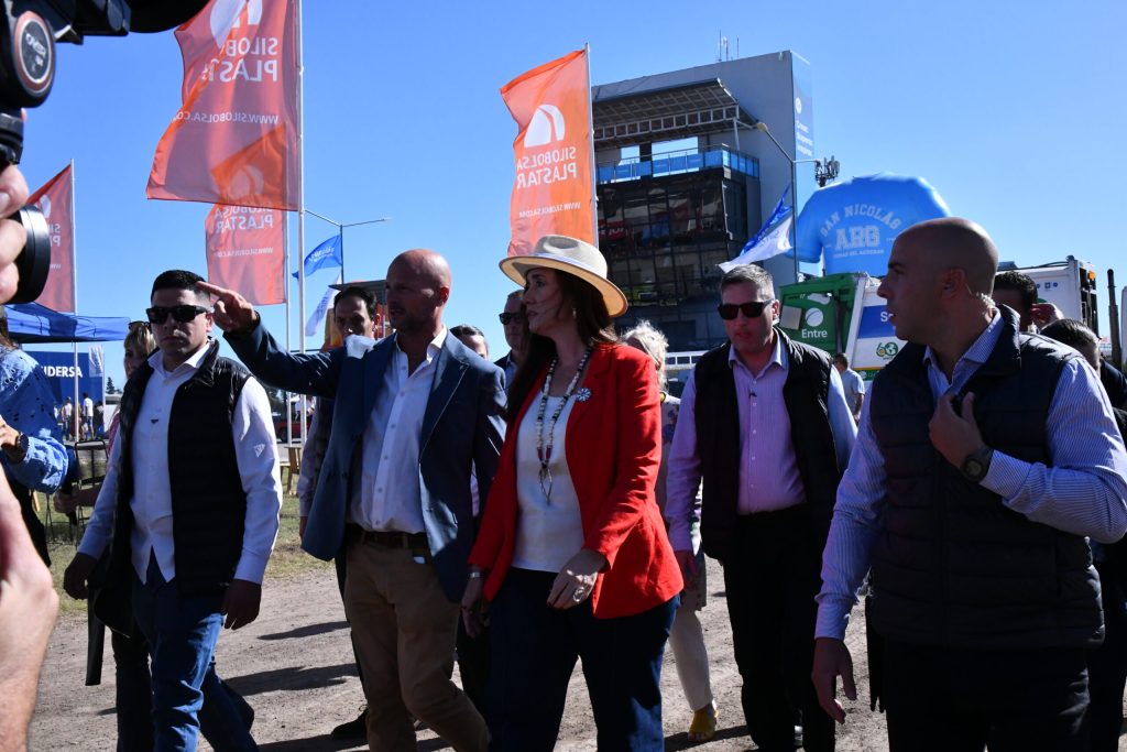 La política se adueñó de las calles de la Expoagro Descargar Foto Portada 3 1024x683
