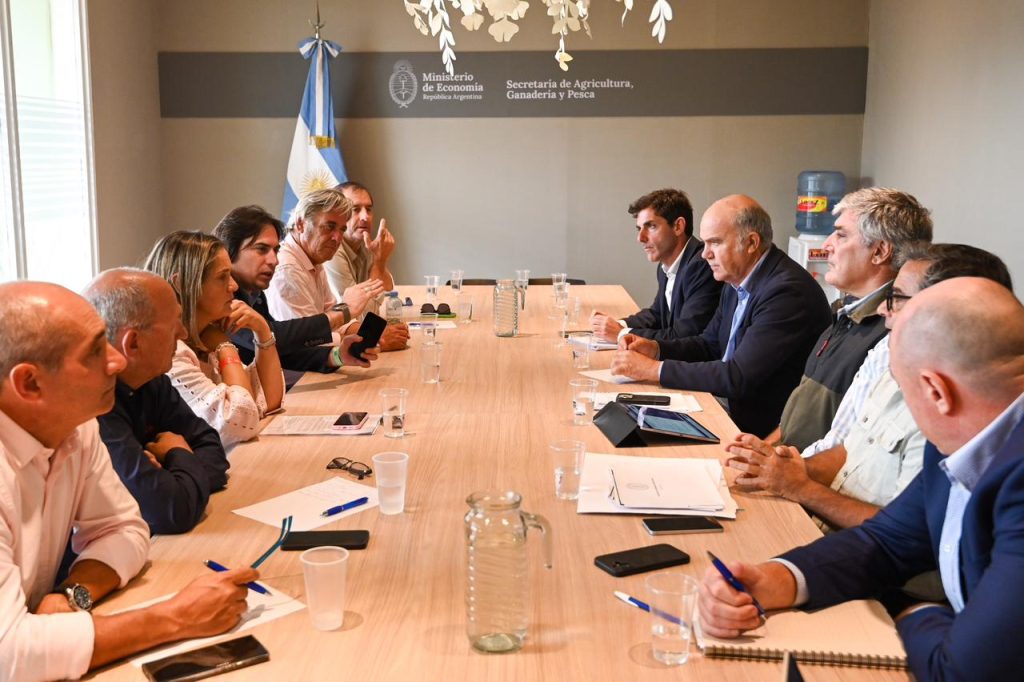 Rutas, Cuenca del Salado y desregulación semillera: Funcionarios nacionales adelantaron importantes novedades al sector Foto Expoagro 2026 Semilleras Desregulacion 1024x682
