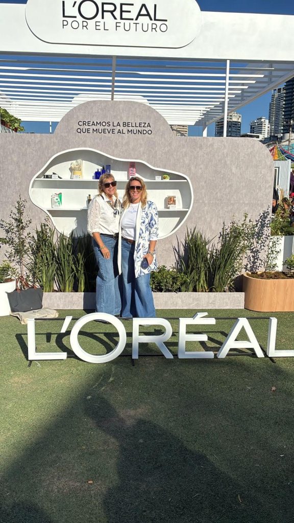 Empaques rellenables y reducción de residuos en la industria de labelleza: la estrategia de circularidad de L’Oréal Groupe en la Bioferia Foto Mariana Petrins Loreal 576x1024
