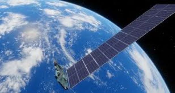 Por qué científicos alertan sobre el impacto ambiental de los satélites
