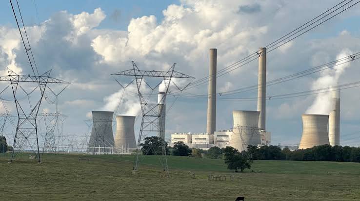Estados Unidos pone fin a la regulación que limita las emisiones de gases de plantas eléctricas foto eeuu limitaciones de emisiones